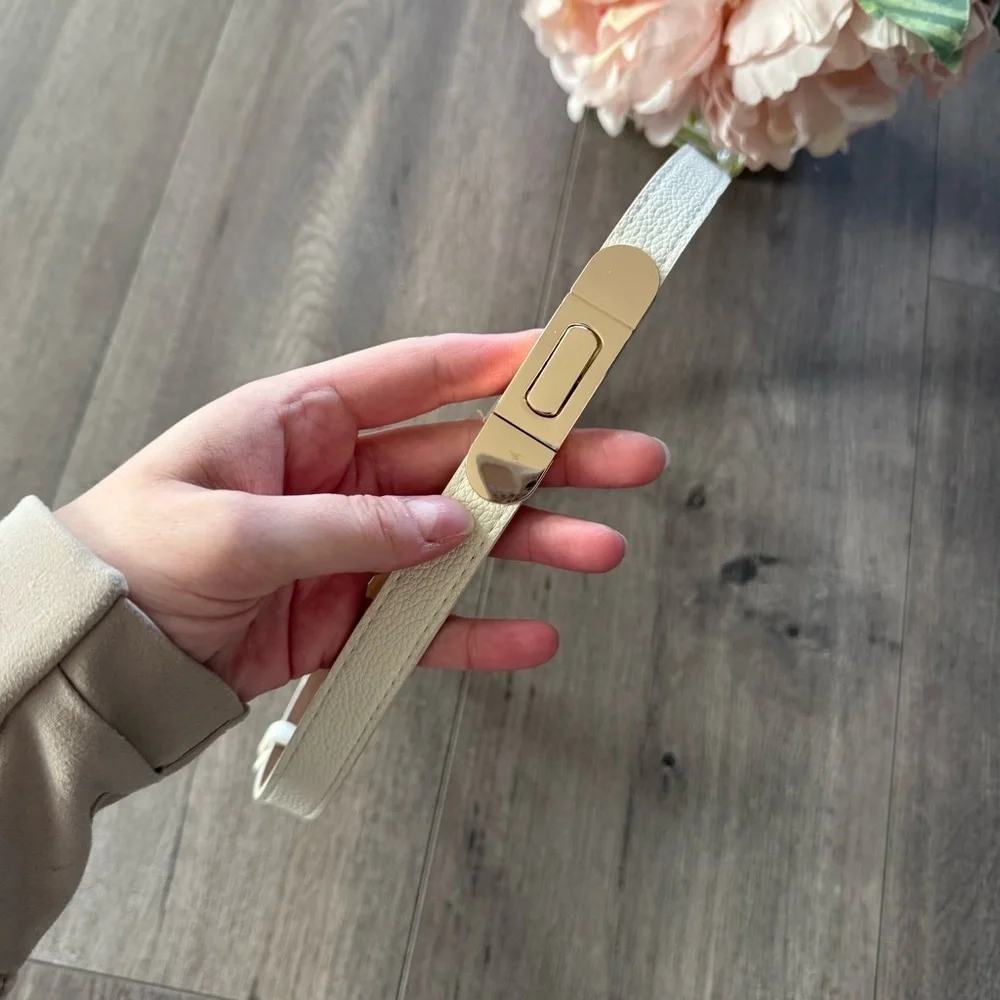 New Boutique‎ Cream Gold Adjustable Faux Leather Belt